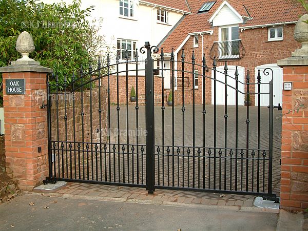 Electric Gates,Somerset.Fadini Combi 740